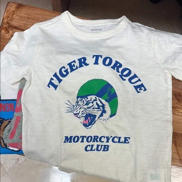 Crewcuts Kids Graphic T-Shirt Bundle XS (4-5) - Picture 3 of 6